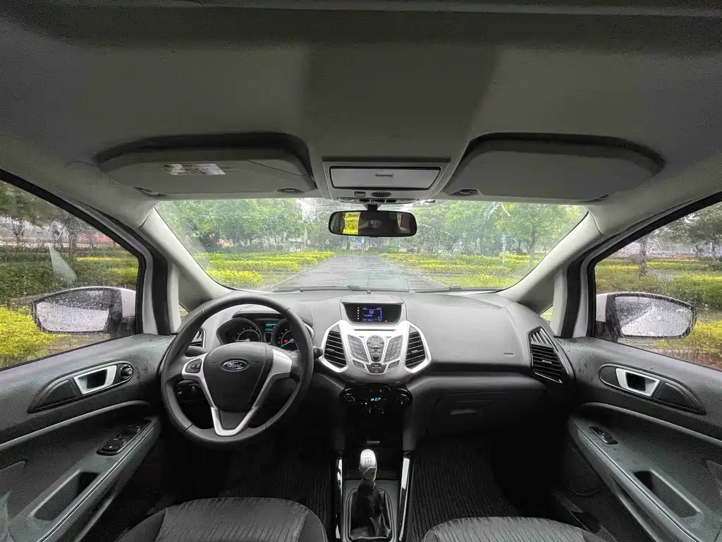 EcoSport 1.0 L GTDi Manual Distinguished