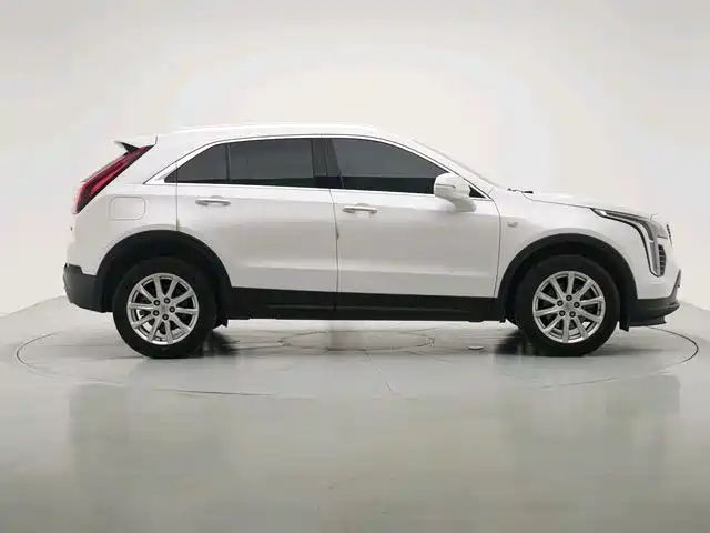 Cadillac XT4 28 T 2 WD Tech