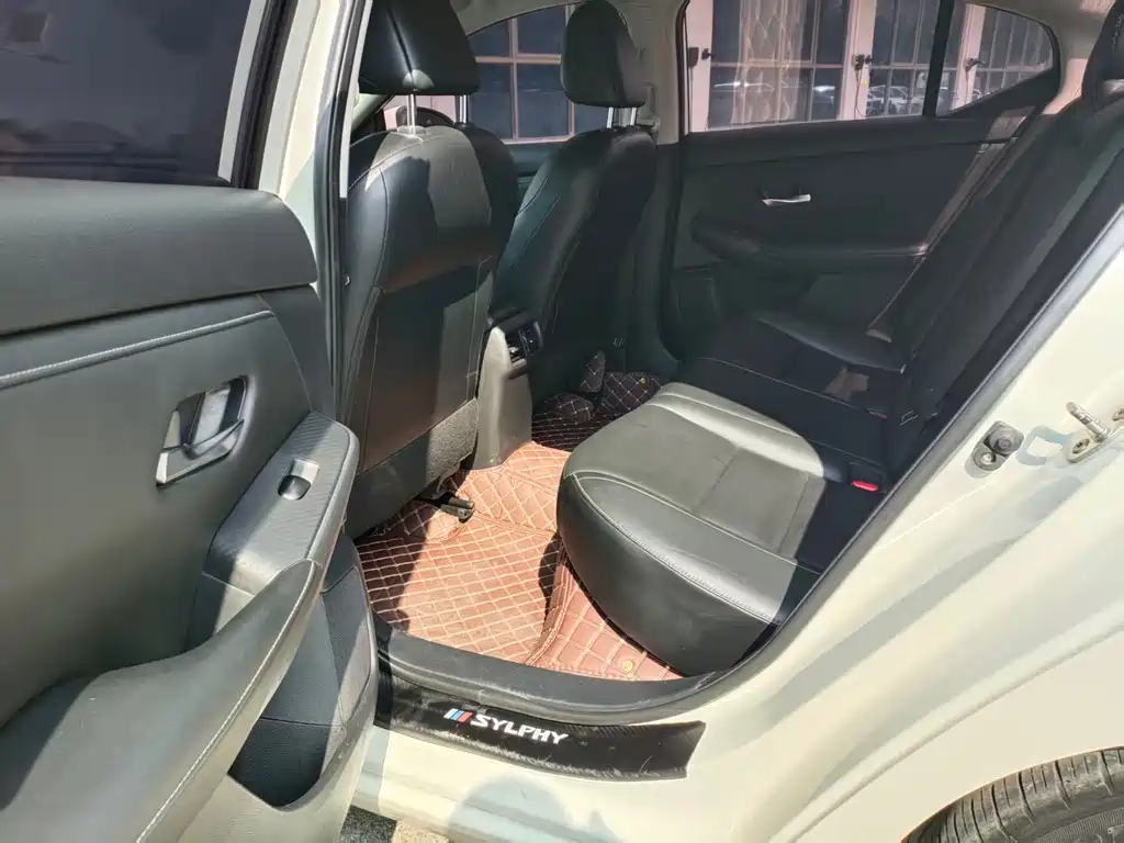 Sylphy 1.6 L XL CVT Joy