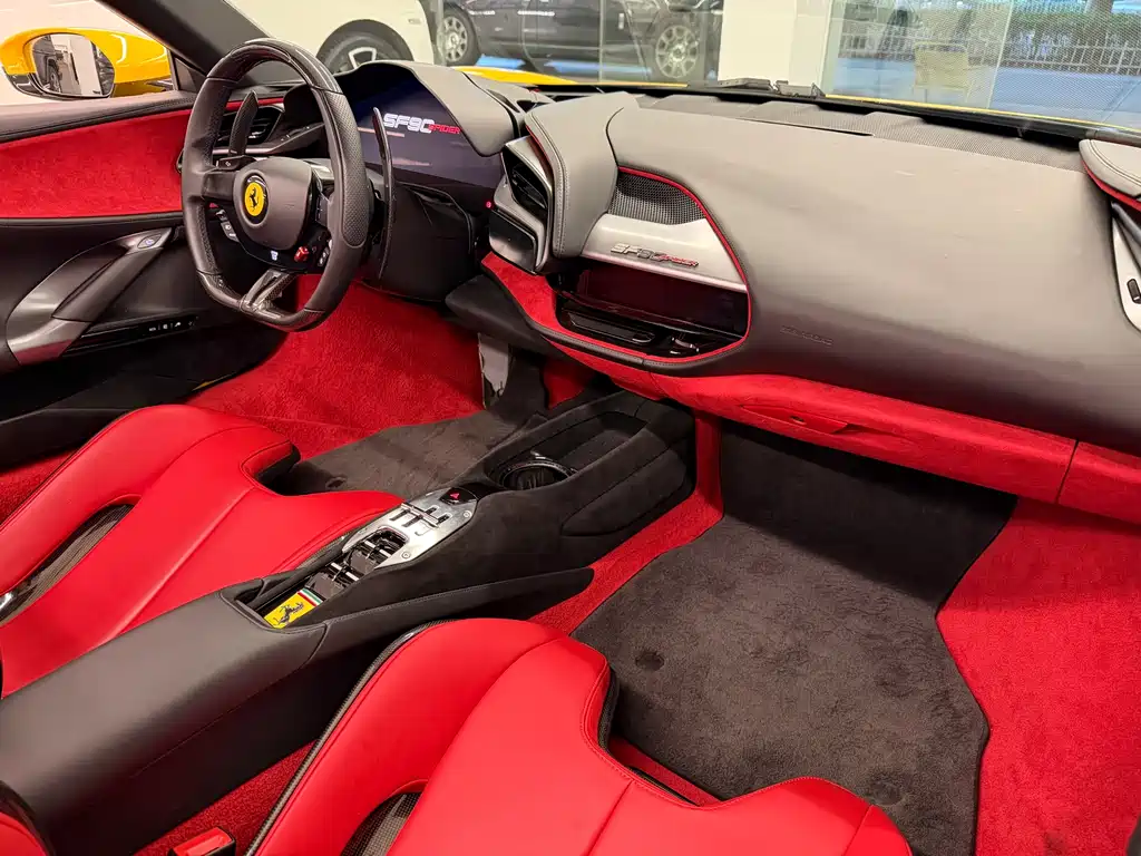 SF90 3.9 T V8 Spider