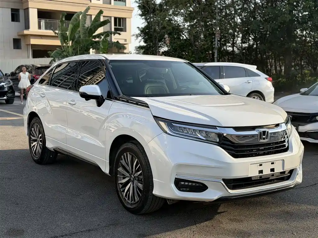 Avancier 370 TURBO 2 WD Luxury