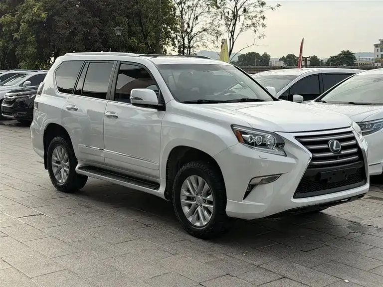Lexus GX 400 Distinguished