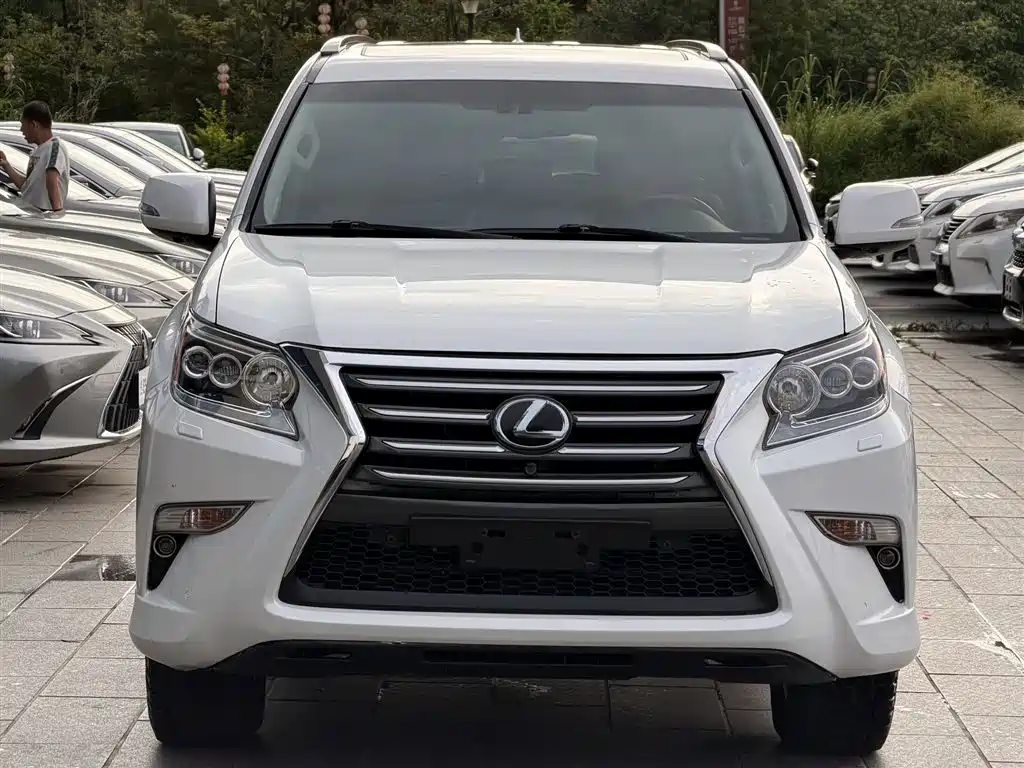 Lexus GX 400 Distinguished