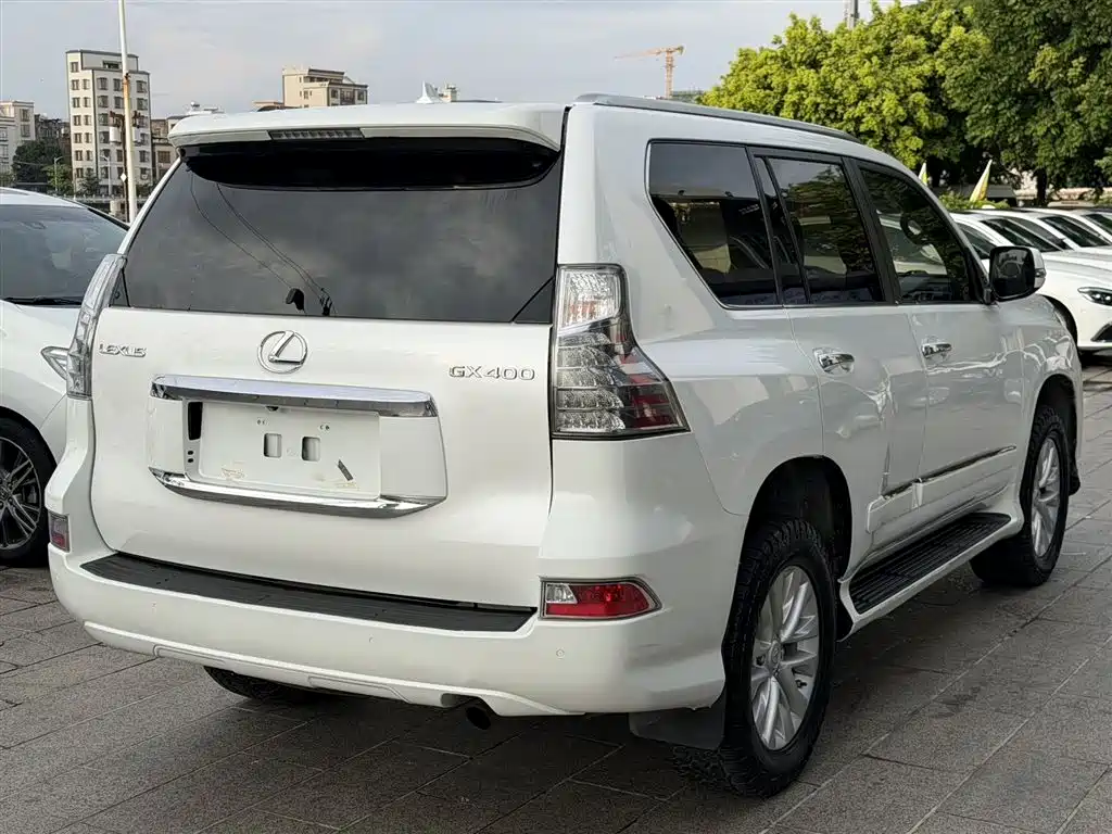 Lexus GX 400 Distinguished