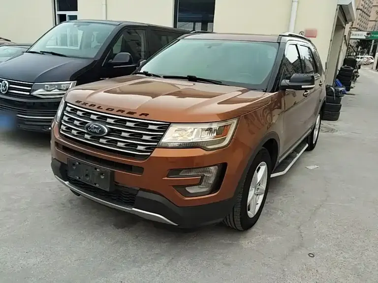 Ford Explorer (Import) 2.3 T Style