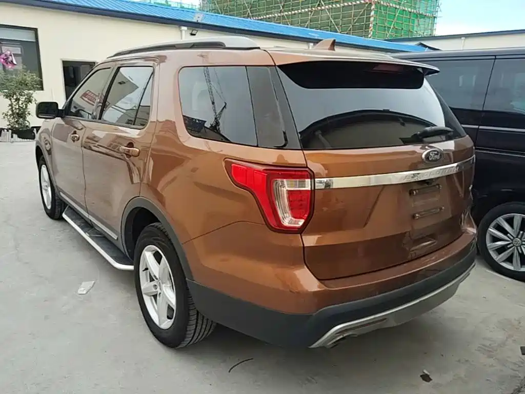 Explorer (Import) 2.3 T Style