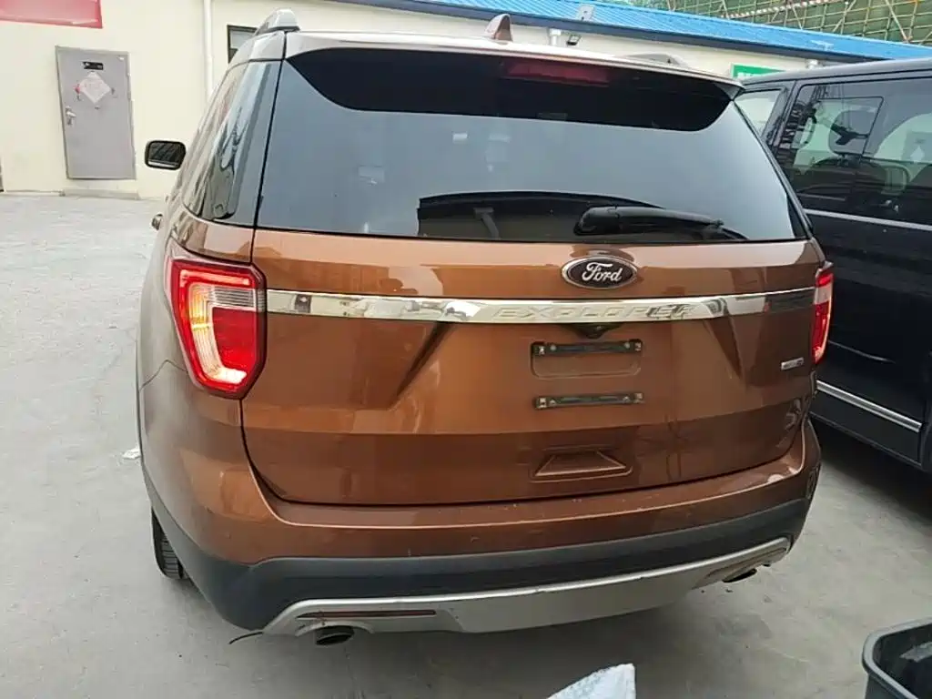 Explorer (Import) 2.3 T Style