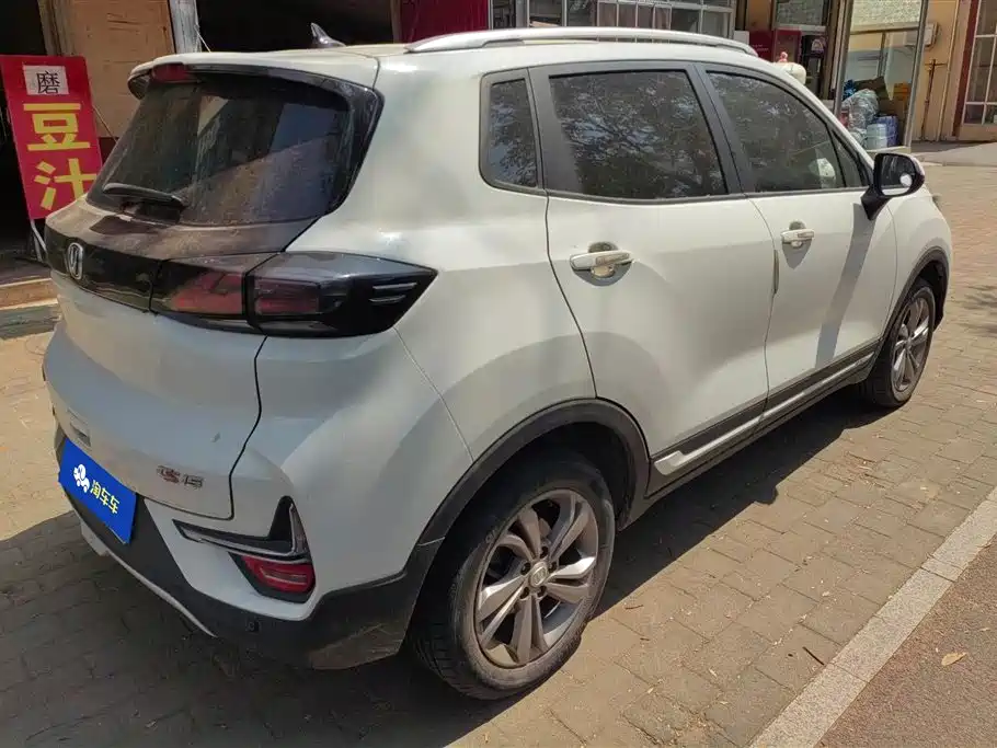 Changan CS15 长安CS15 2019款 1.5 L 手动进取型 国VI