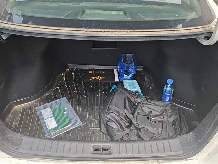 Sylphy 1.6 XV CVT Connected Premium CN-V
