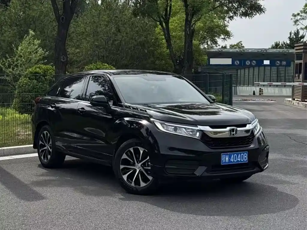 Avancier 240 TURBO 2 WD Luxury