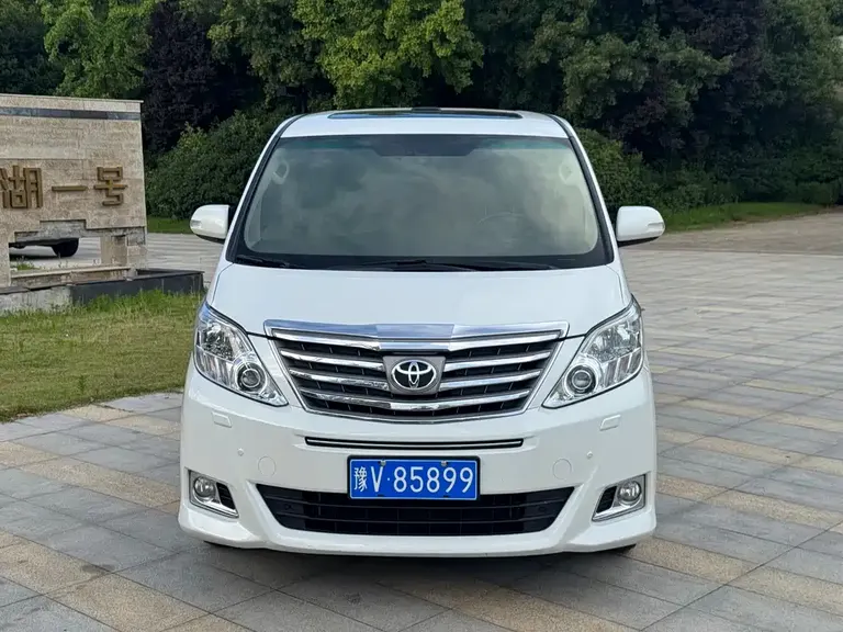 Toyota Alphard 3.5 L Luxury