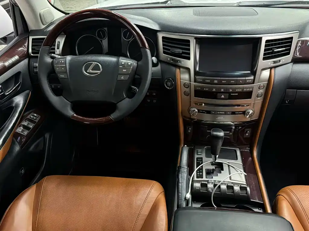 Lexus LX 570