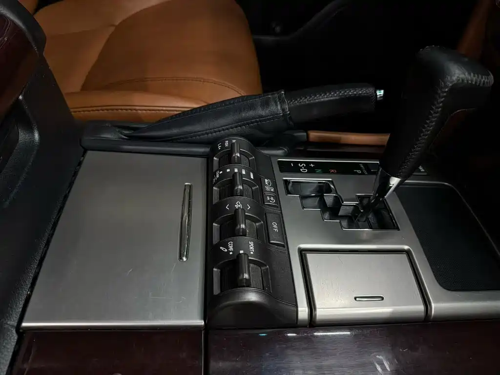 Lexus LX 570