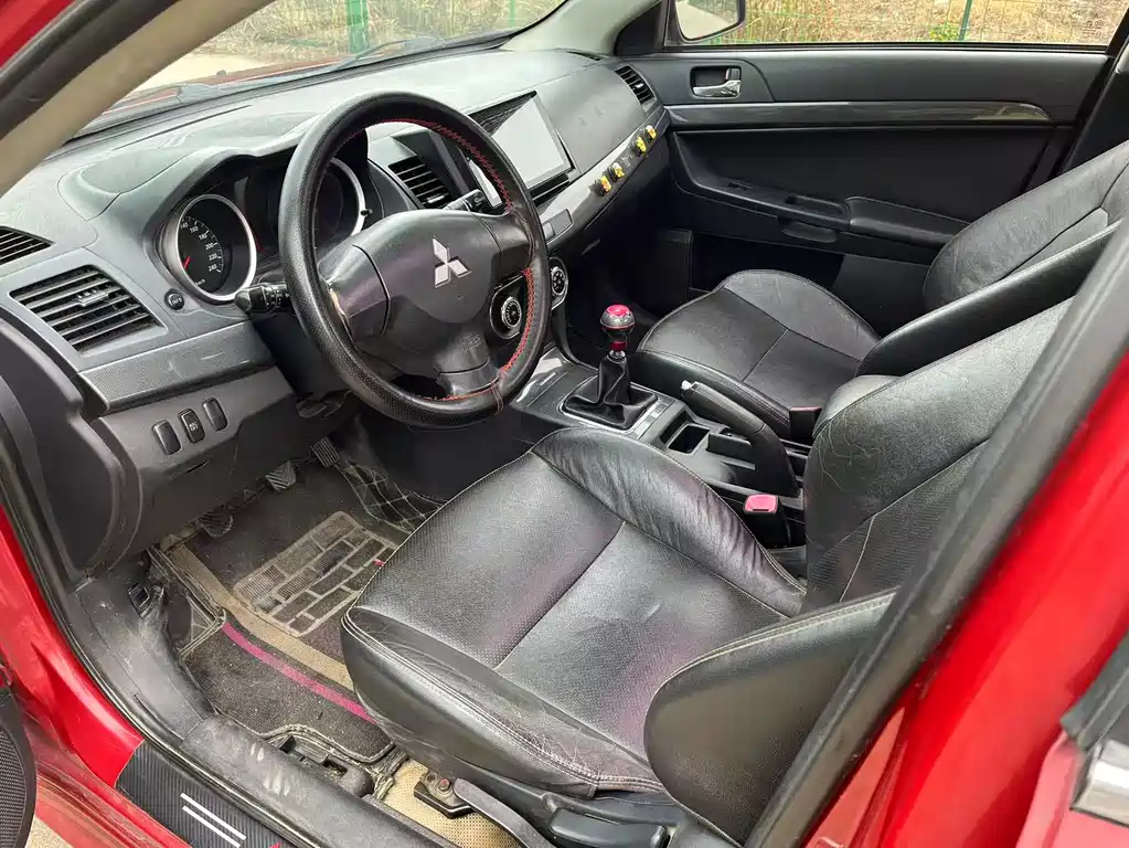 Lancer EX Fashion 1.8 L Manual Comfort