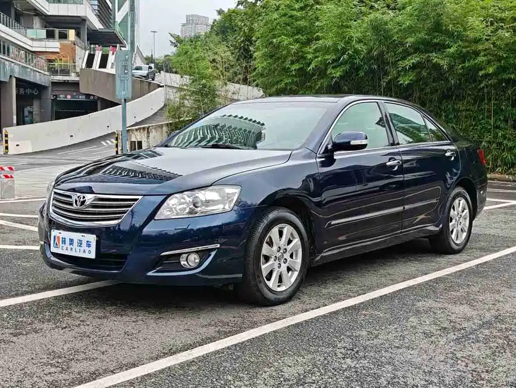 Camry 240 G Luxury