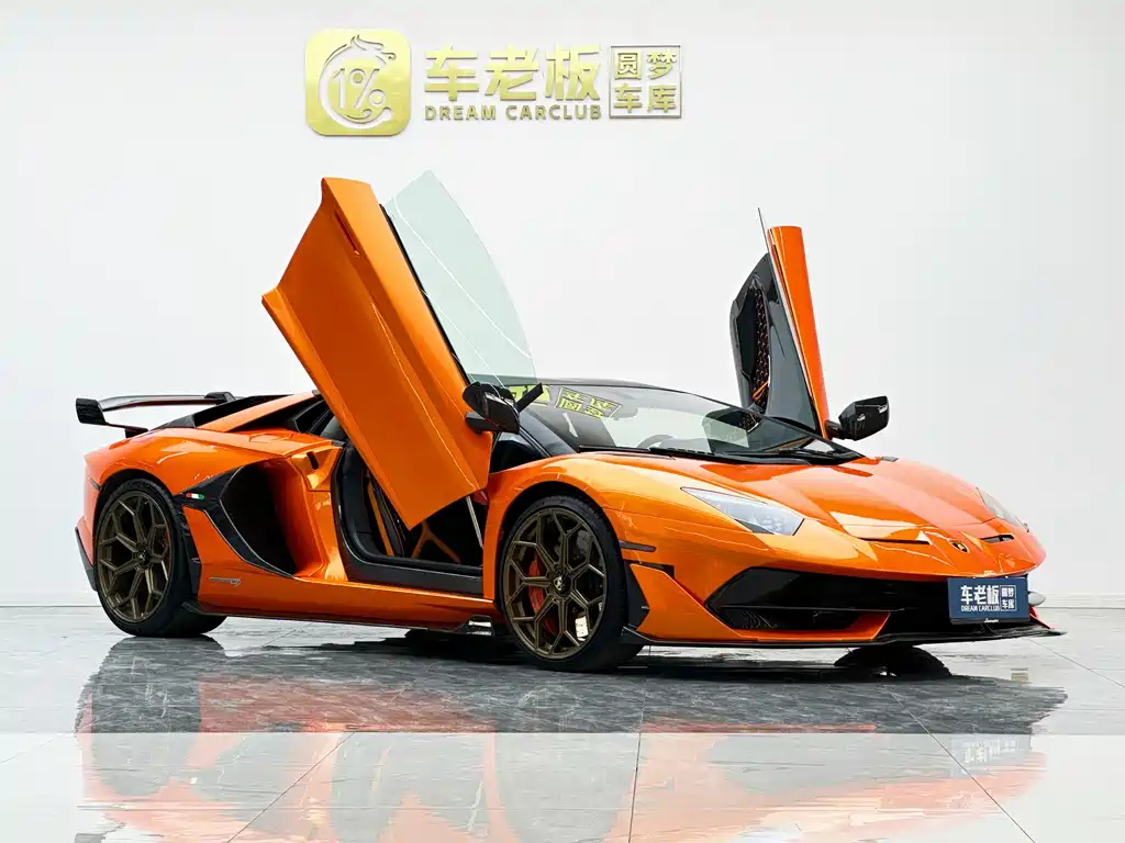 Aventador LP 700-4