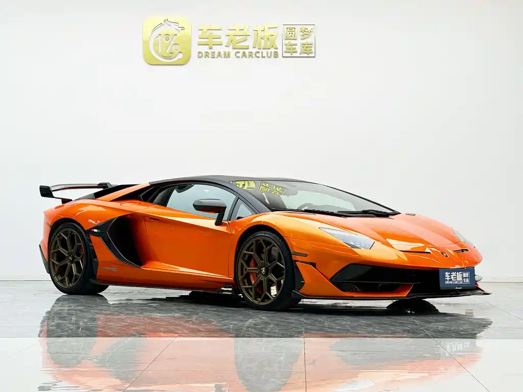 Aventador LP 700-4
