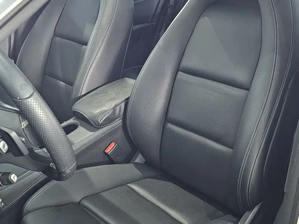 Mercedes-Benz CLA (Import) CLA 200 Fashion