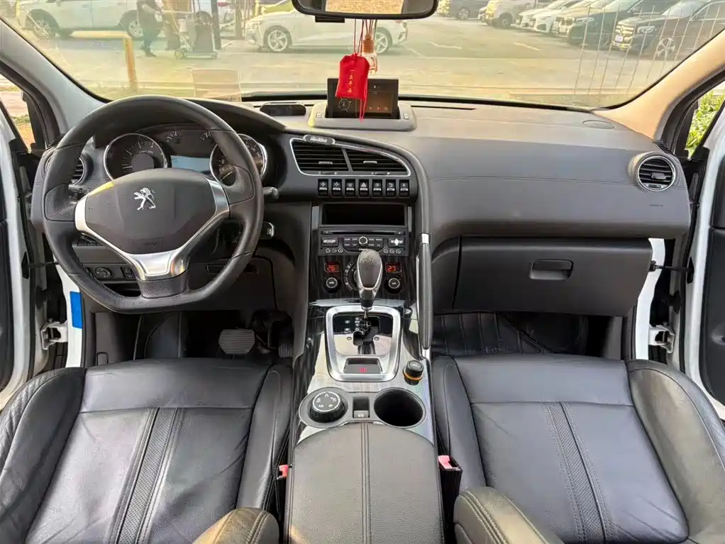 Peugeot 3008 1.6 THP Roland · Garros