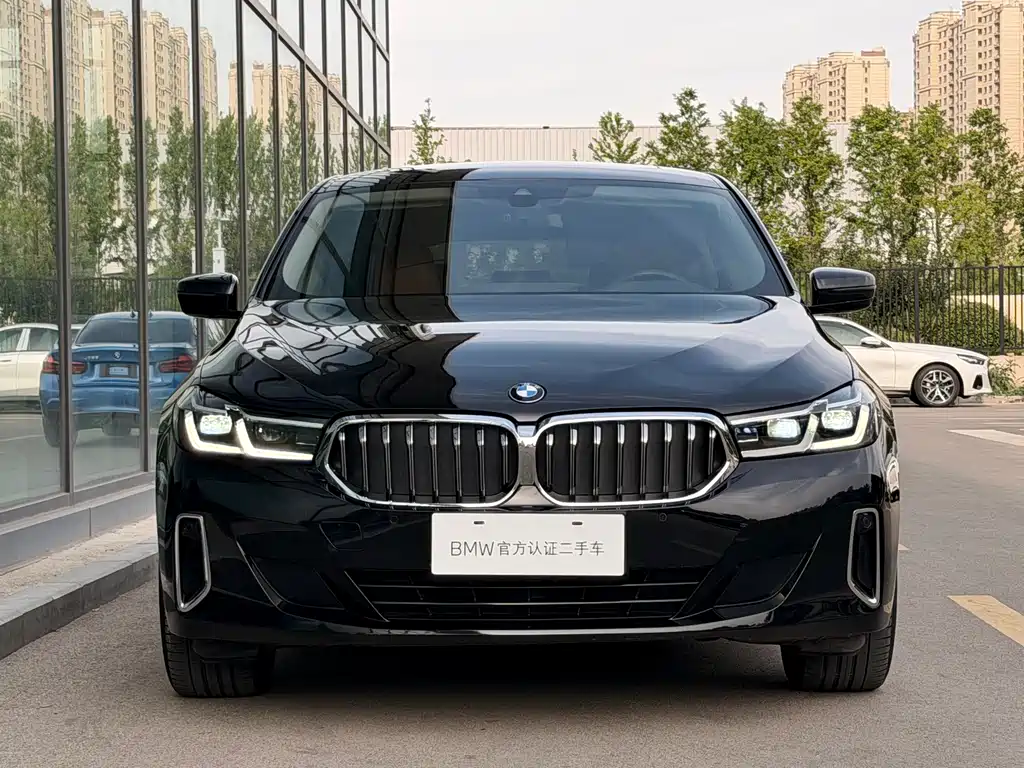 BMW 6 Series GT 630 i Luxury Design Package