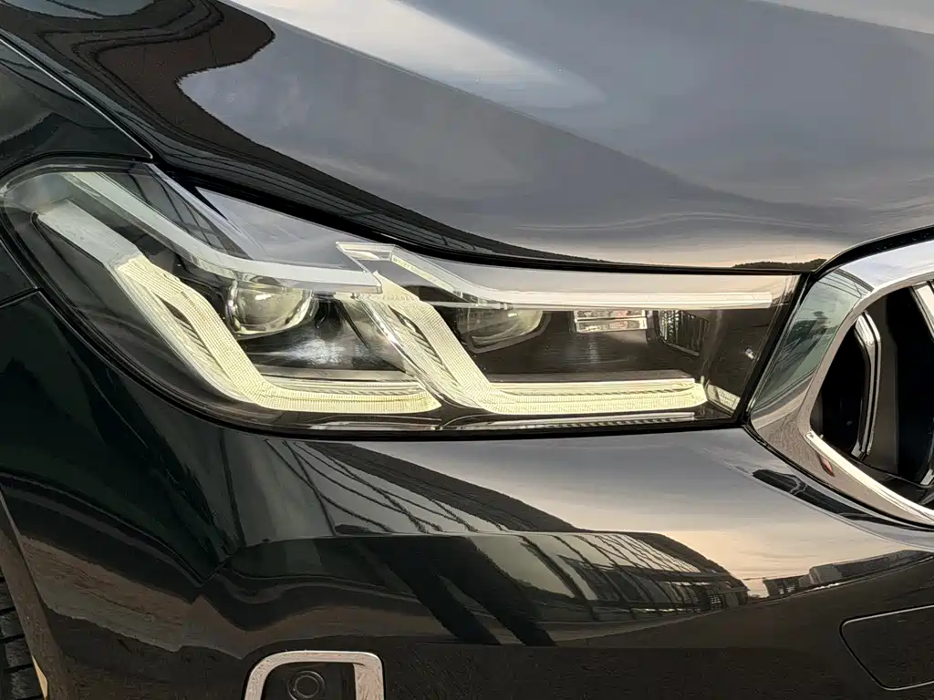 BMW 6 Series GT 630 i Luxury Design Package