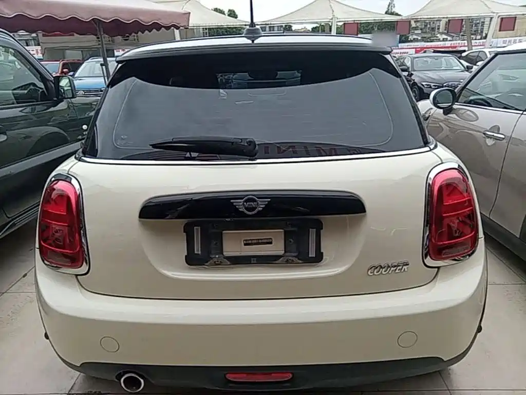 MINI 1.5 T COOPER Classic