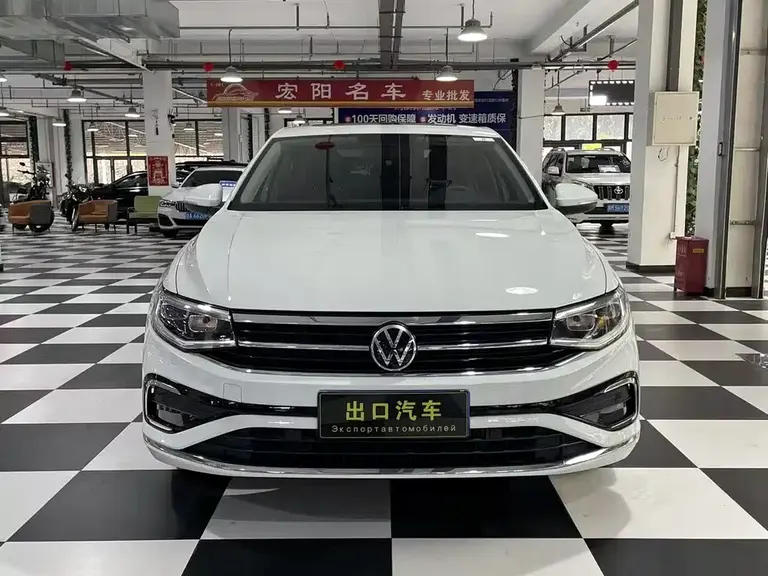 Volkswagen Bora 200 TSI DSG Joy Travel