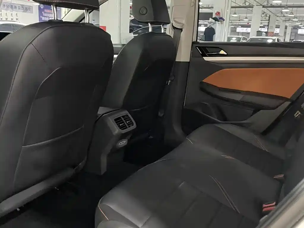 Bora 200 TSI DSG Joy Travel