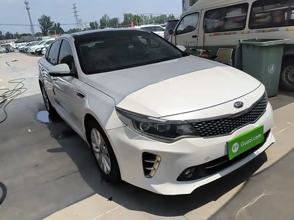 Kia K5 1.6 T Auto LUX