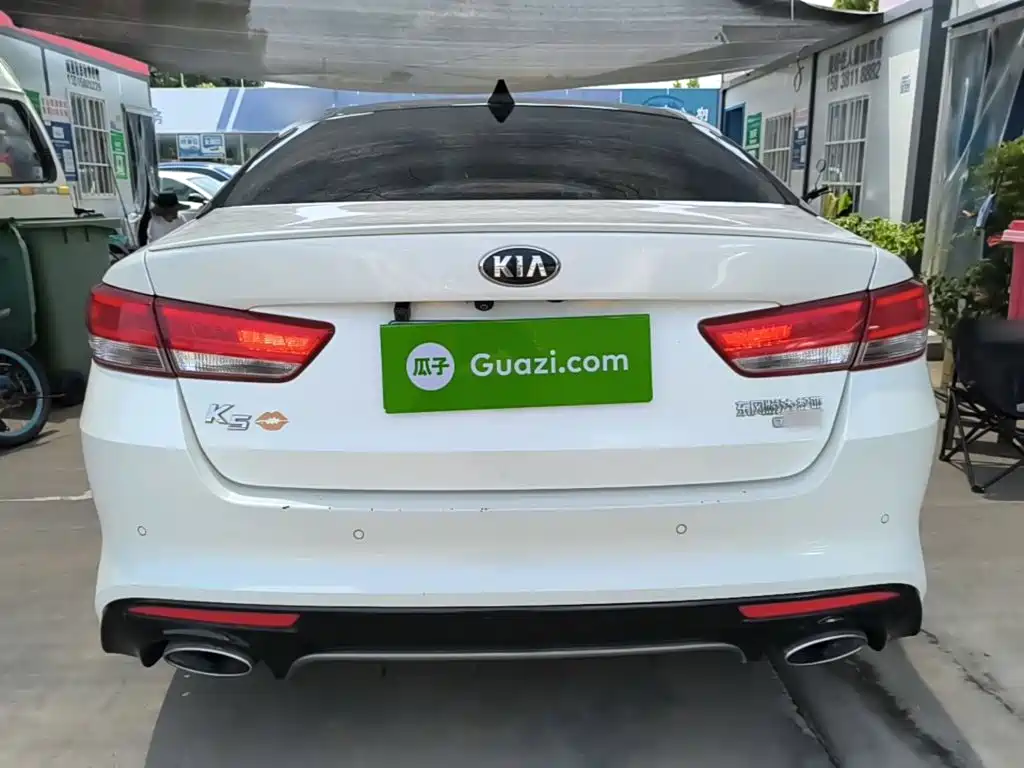 Kia K5 1.6 T Auto LUX