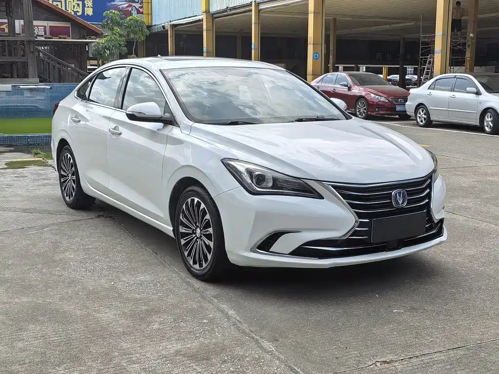 Eado 逸动 2018款 高能版 1.6 L GDI 自动争锋型 国V
