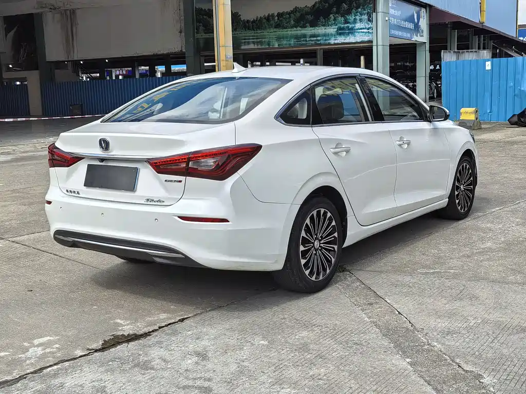 Eado 逸动 2018款 高能版 1.6 L GDI 自动争锋型 国V