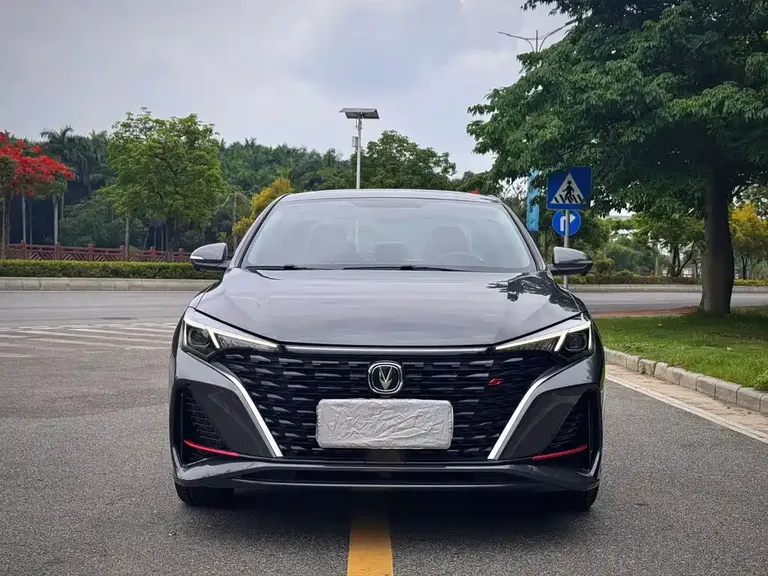 Changan Eado Smooth Enjoyment PLUS Blue Whale NE 1.4 T GDI DCT Distinguished