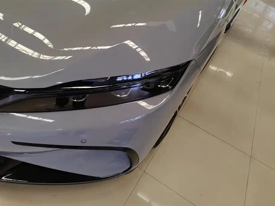 Han DM-i Smart Drive 125 KM Honored