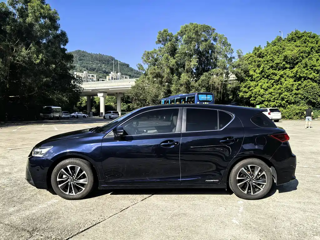 Lexus CT CT200 h Elite Mono CN-V