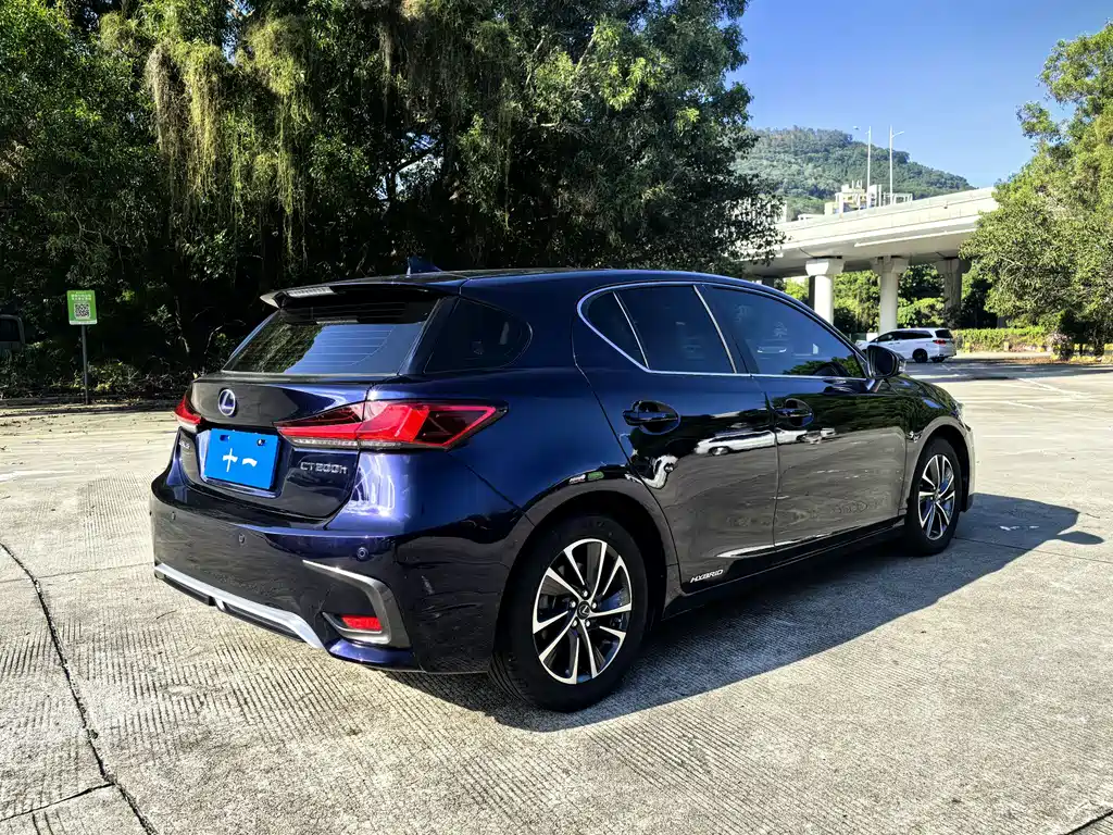 Lexus CT CT200 h Elite Mono CN-V