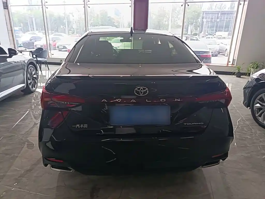 Avalon 2.5 L Touring Distinguished CN-VI