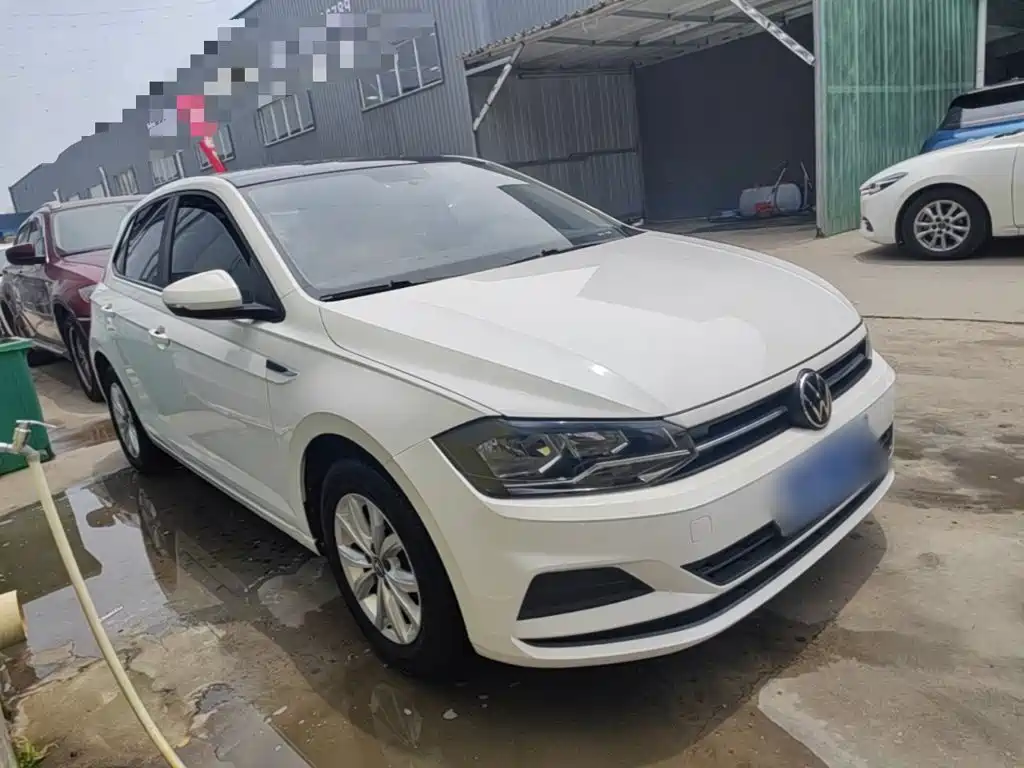 Polo Plus 1.5 L Auto Colorful Tech