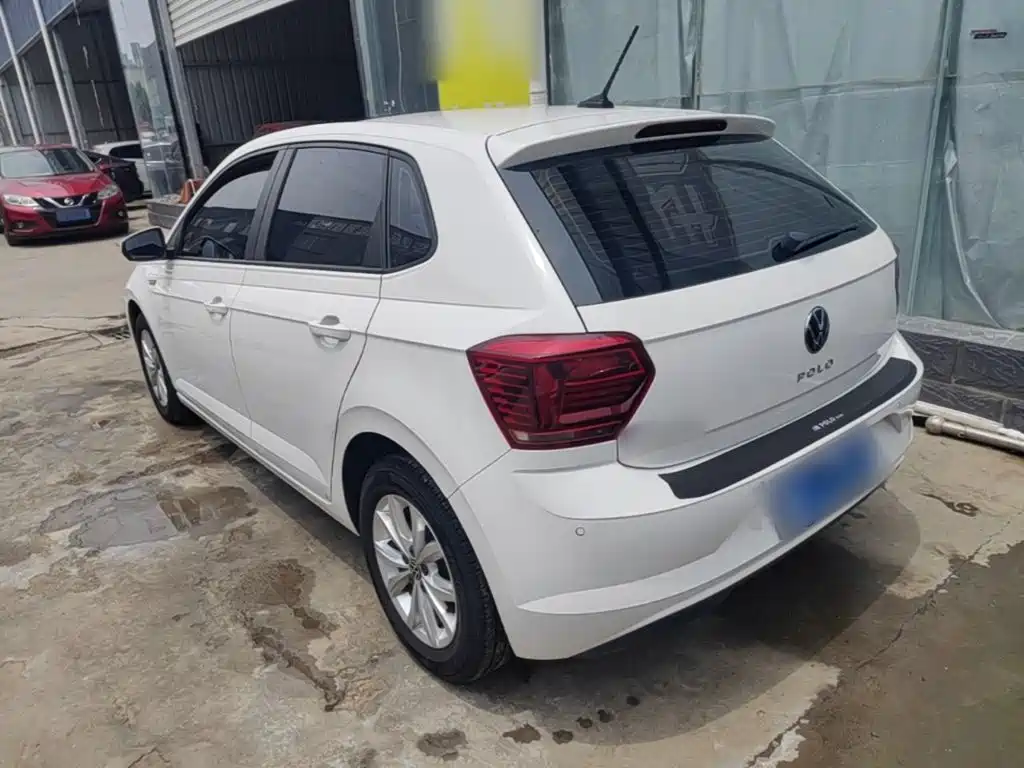 Polo Plus 1.5 L Auto Colorful Tech