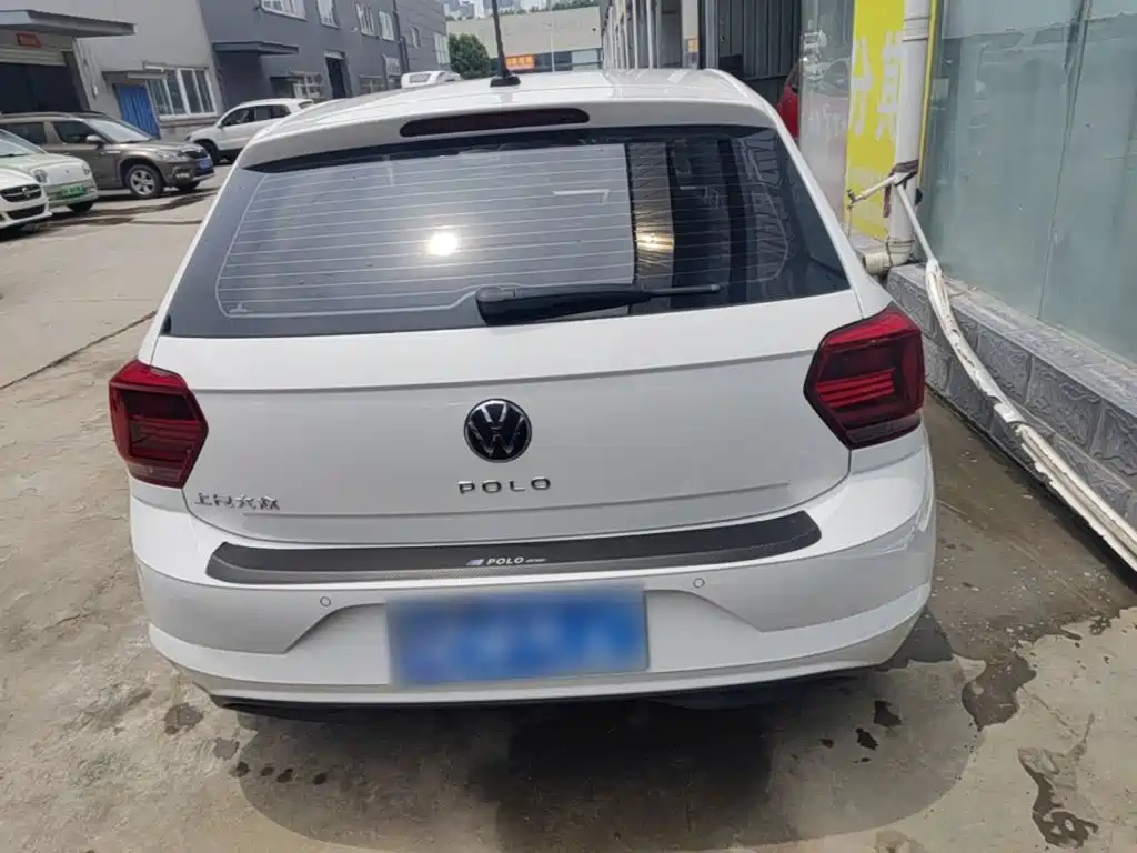 Polo Plus 1.5 L Auto Colorful Tech