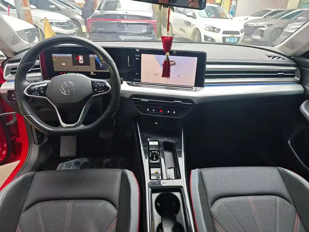Lamando Lamando L 280 TSI DSG Spicy Cool