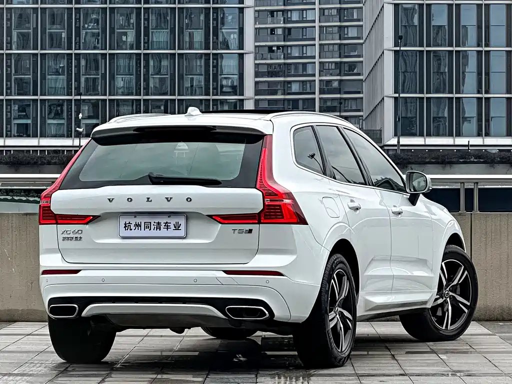 Volvo XC60 沃尔沃XC60 2019款 T5 四驱智雅运动版 国VI