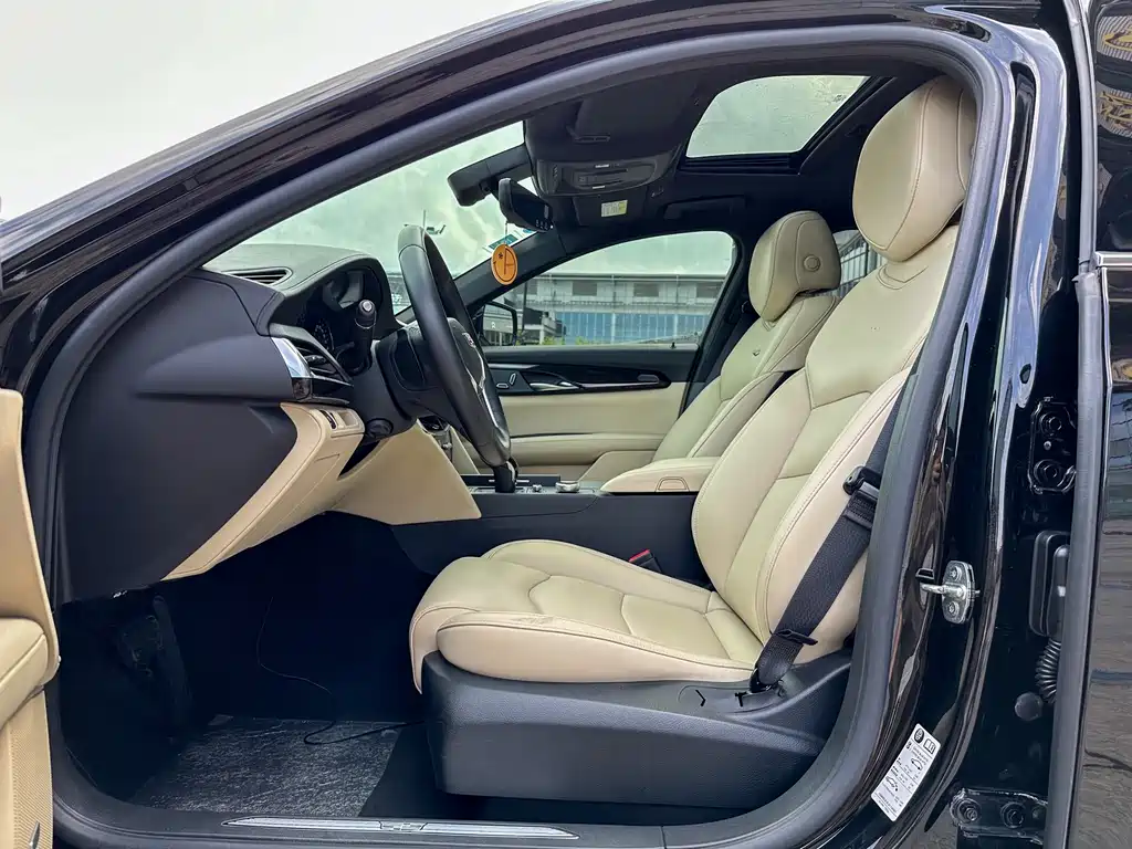 Cadillac CT6 28 T Fashion