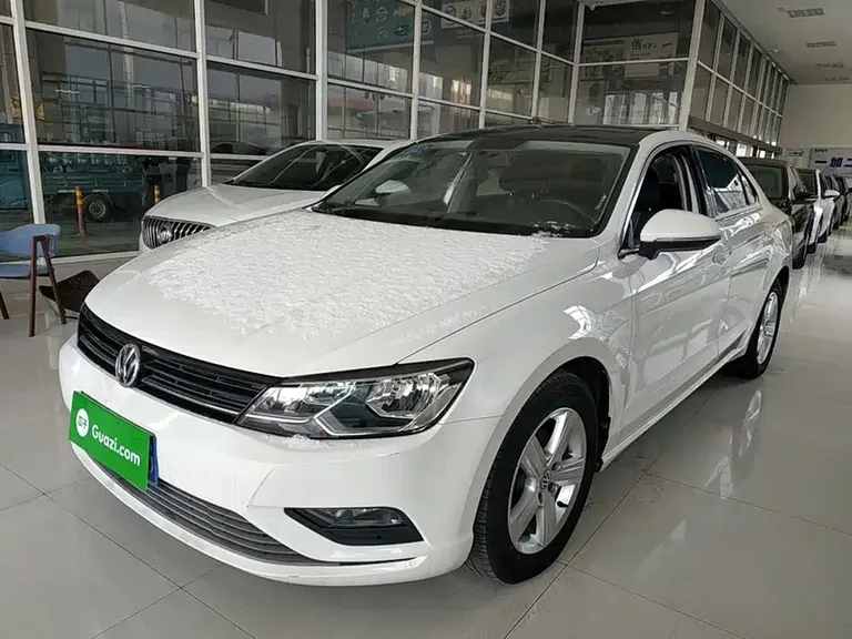 Volkswagen Lamando 230 TSI DSG Style