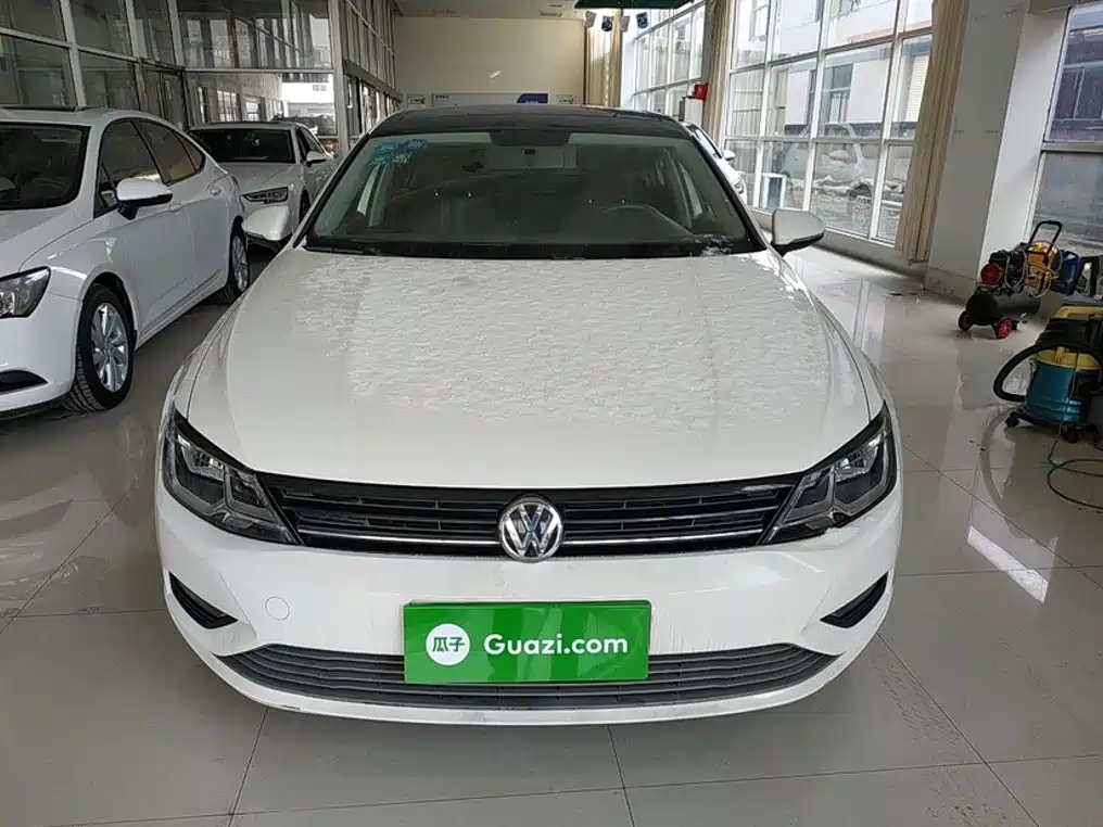 Lamando 230 TSI DSG Style