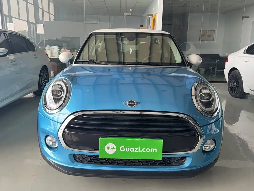 MINI 1.5 T COOPER Artist