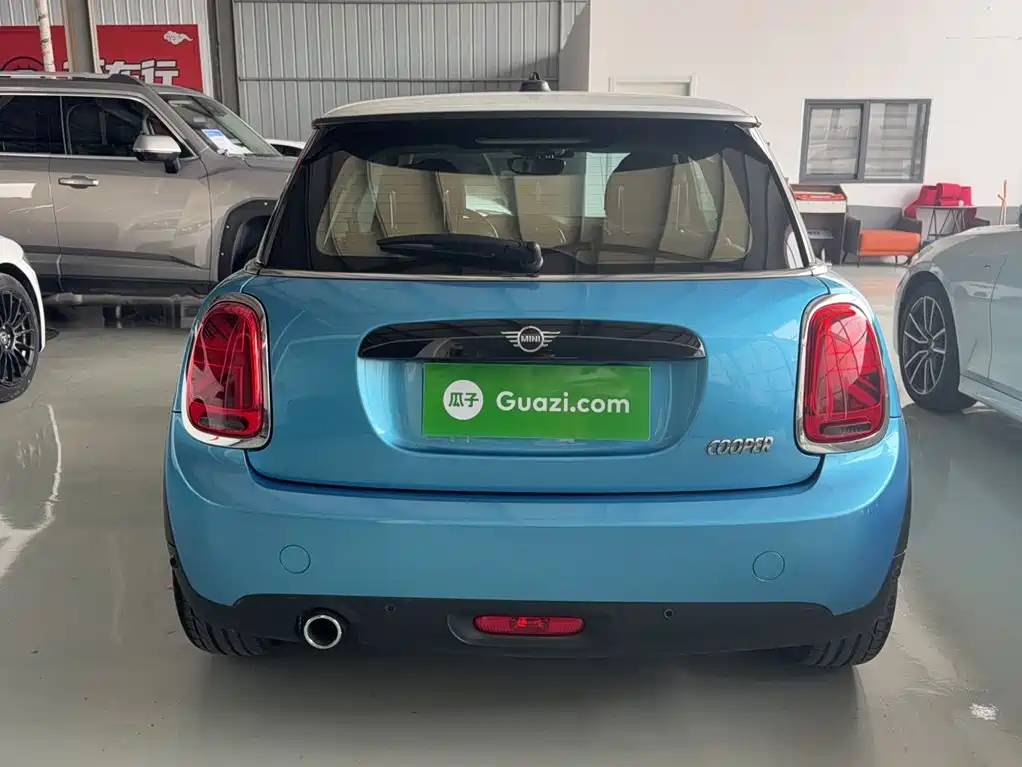 MINI 1.5 T COOPER Artist