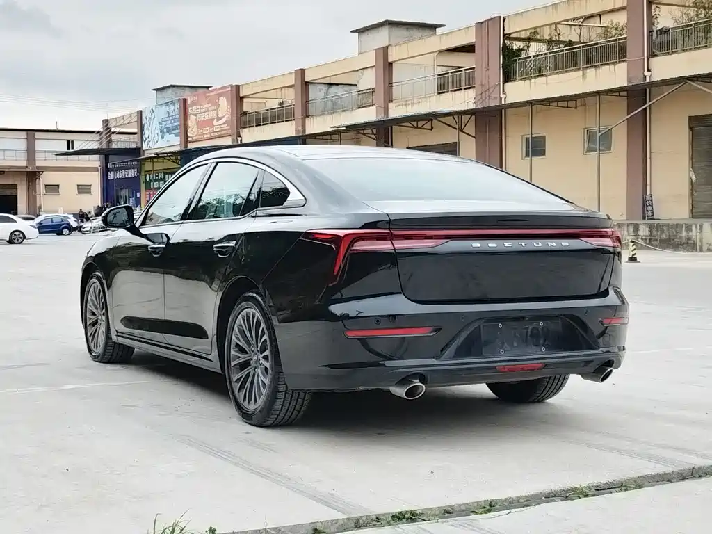 Besturn B70 3 rd Gen 1.5 T Auto Pleasure 70 Anniversary