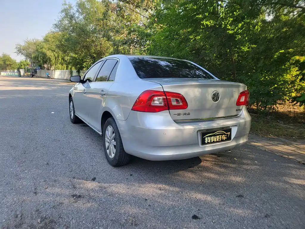 Bora 1.6 L Auto Comfort