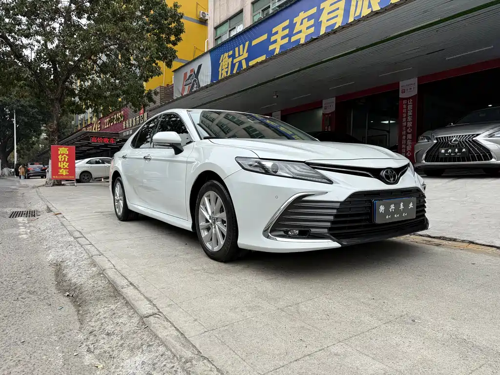Camry 2.0 G Luxury